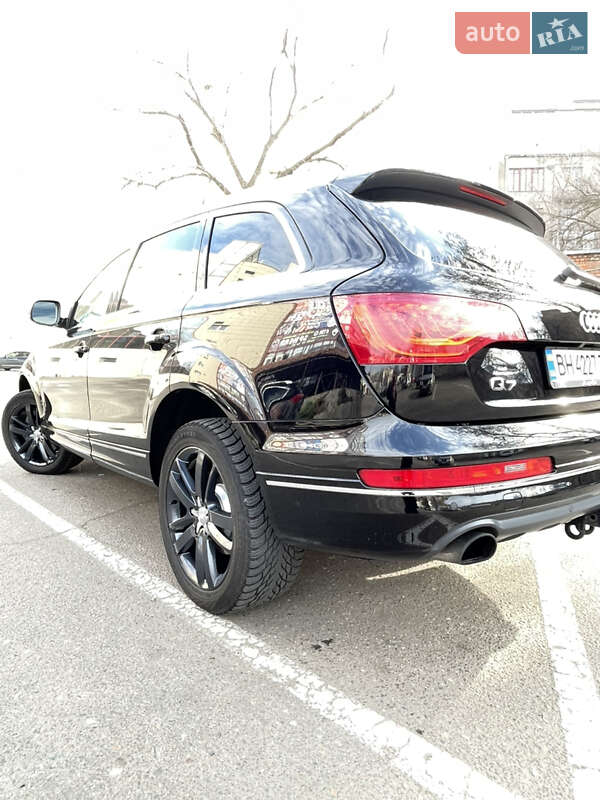 Внедорожник / Кроссовер Audi Q7 2015 в Николаеве