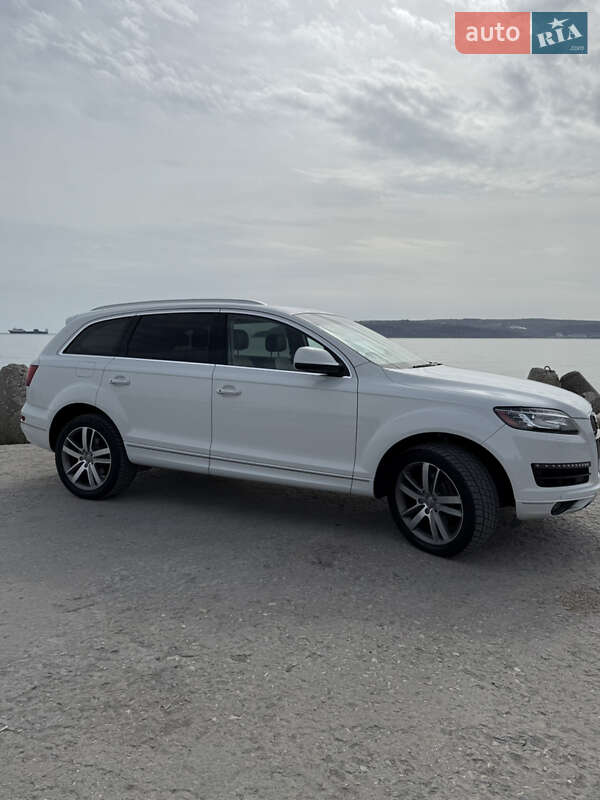 Позашляховик / Кросовер Audi Q7 2013 в Одесі
