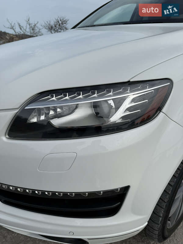 Позашляховик / Кросовер Audi Q7 2013 в Одесі