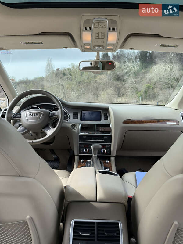 Позашляховик / Кросовер Audi Q7 2013 в Одесі