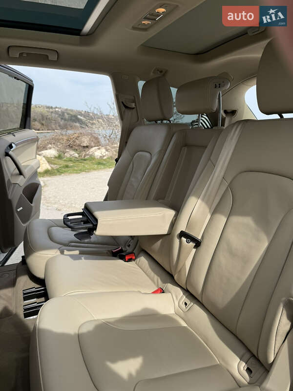 Позашляховик / Кросовер Audi Q7 2013 в Одесі