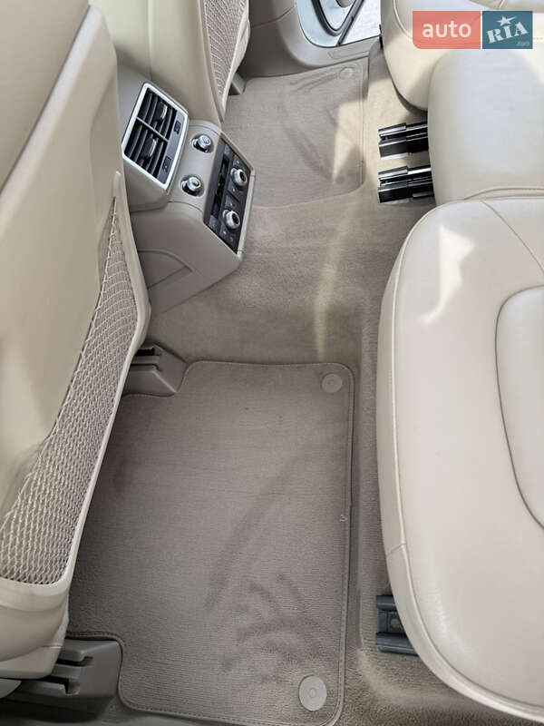 Позашляховик / Кросовер Audi Q7 2013 в Одесі