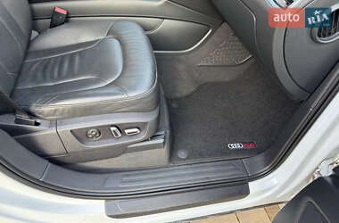 Внедорожник / Кроссовер Audi Q7 2015 в 