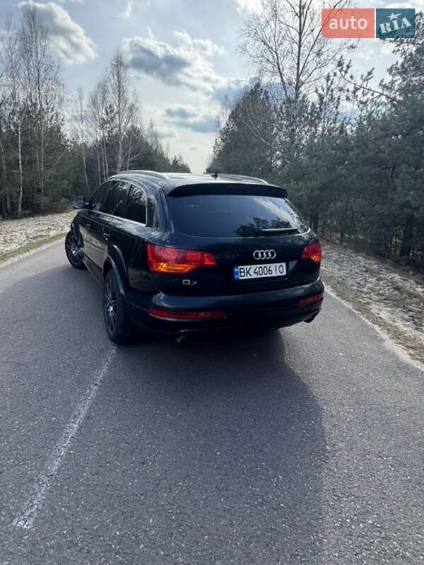 Внедорожник / Кроссовер Audi Q7 2008 в Рокитном