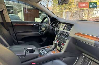Позашляховик / Кросовер Audi Q7 2013 в 