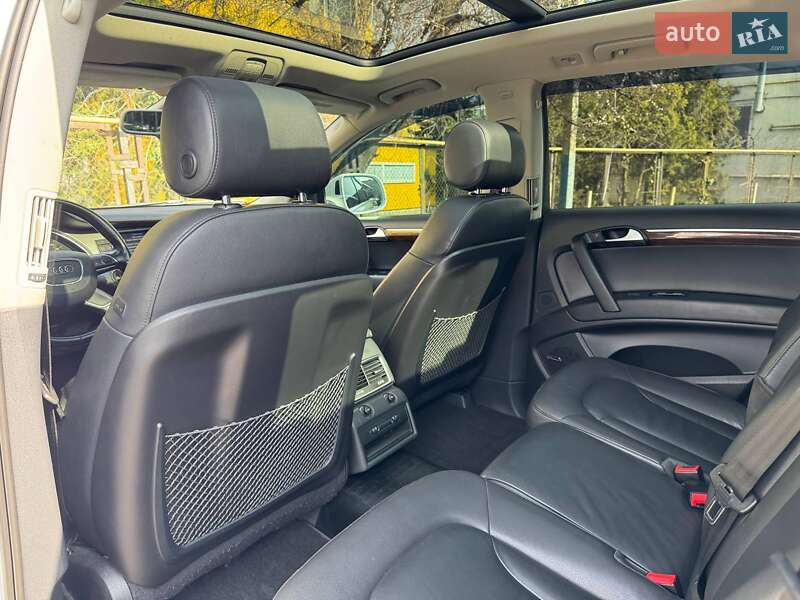 Внедорожник / Кроссовер Audi Q7 2013 в Одессе