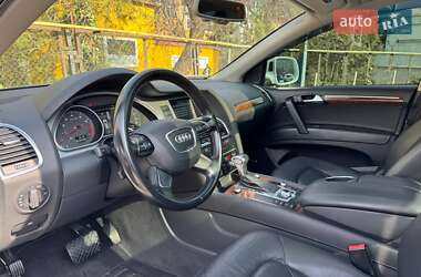 Позашляховик / Кросовер Audi Q7 2013 в 