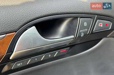 Позашляховик / Кросовер Audi Q7 2013 в 