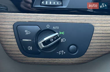 Внедорожник / Кроссовер Audi Q7 2016 в 