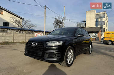 Внедорожник / Кроссовер Audi Q7 2018 в 
