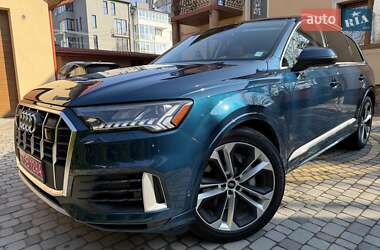 Позашляховик / Кросовер Audi Q7 2020 в 