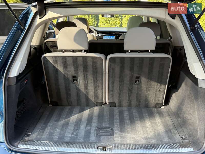 Позашляховик / Кросовер Audi Q7 2020 в Львові