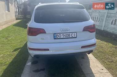 Позашляховик / Кросовер Audi Q7 2012 в 