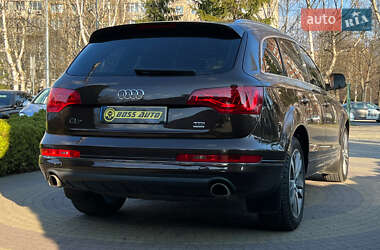Внедорожник / Кроссовер Audi Q7 2015 в 