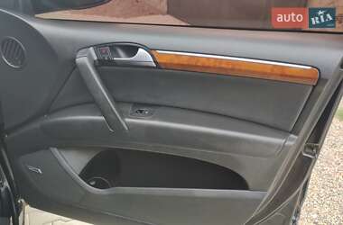 Внедорожник / Кроссовер Audi Q7 2007 в 