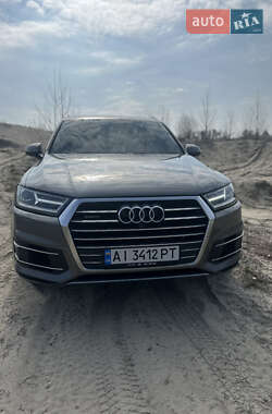 Позашляховик / Кросовер Audi Q7 2017 в Баришівка