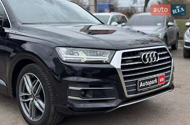 Внедорожник / Кроссовер Audi Q7 2017 в 
