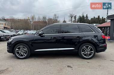 Внедорожник / Кроссовер Audi Q7 2017 в 