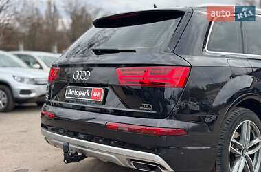 Внедорожник / Кроссовер Audi Q7 2017 в 