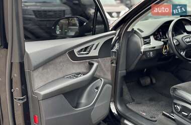 Внедорожник / Кроссовер Audi Q7 2017 в 