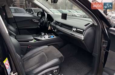 Внедорожник / Кроссовер Audi Q7 2017 в 
