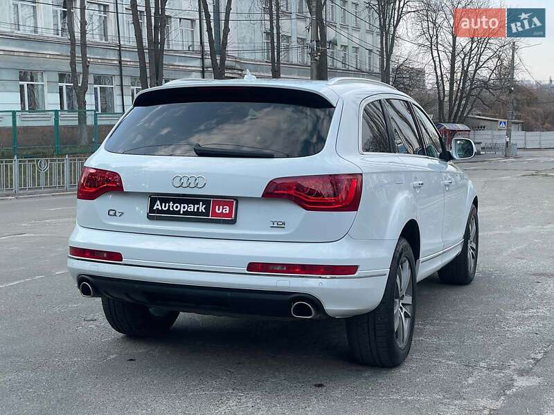 Позашляховик / Кросовер Audi Q7 2015 в Києві