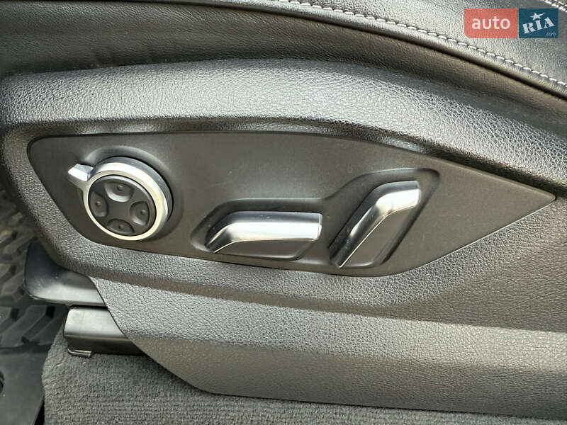 Внедорожник / Кроссовер Audi Q7 2017 в Каменец-Подольском