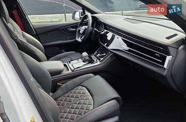 Позашляховик / Кросовер Audi Q7 2024 в 