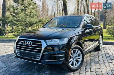 Позашляховик / Кросовер Audi Q7 2016 в Києві