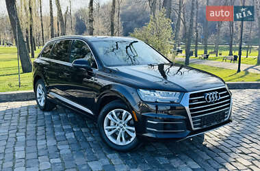 Позашляховик / Кросовер Audi Q7 2016 в Києві