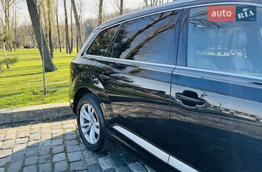 Позашляховик / Кросовер Audi Q7 2016 в Києві