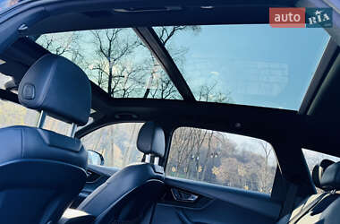 Позашляховик / Кросовер Audi Q7 2016 в Києві