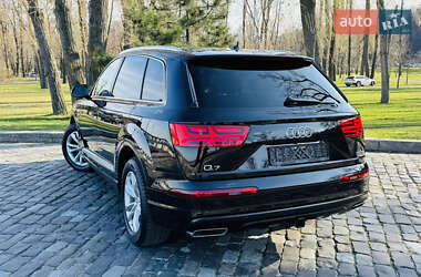Позашляховик / Кросовер Audi Q7 2016 в Києві