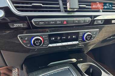 Внедорожник / Кроссовер Audi Q7 2017 в 