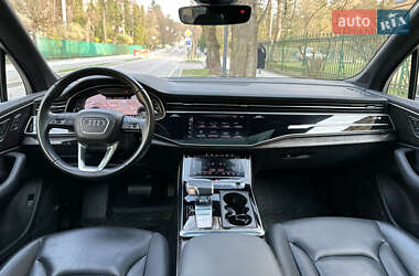 Внедорожник / Кроссовер Audi Q7 2020 в 