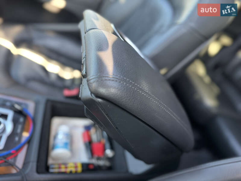 Позашляховик / Кросовер Audi Q7 2015 в Києві