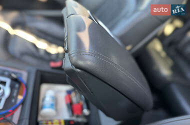 Внедорожник / Кроссовер Audi Q7 2015 в 