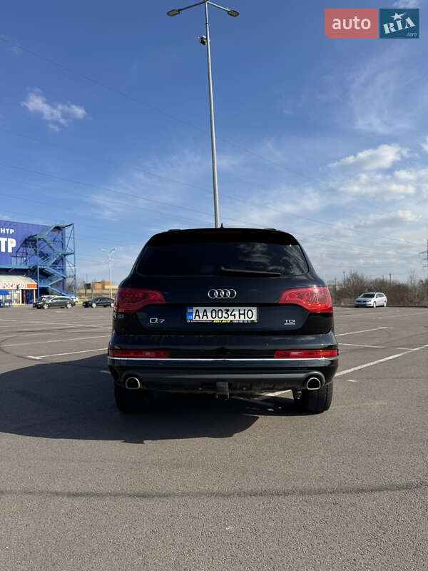Внедорожник / Кроссовер Audi Q7 2013 в Ровно