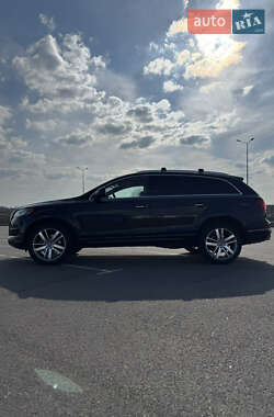 Внедорожник / Кроссовер Audi Q7 2013 в 