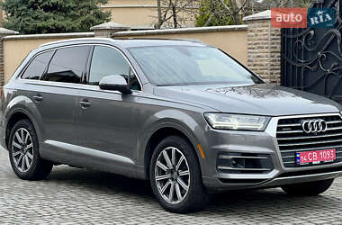 Позашляховик / Кросовер Audi Q7 2017 в 