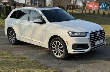 Внедорожник / Кроссовер Audi Q7 2017 в 
