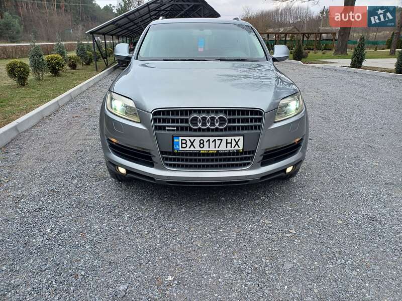 Внедорожник / Кроссовер Audi Q7 2008 в 