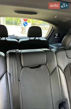 Внедорожник / Кроссовер Audi Q7 2015 в 