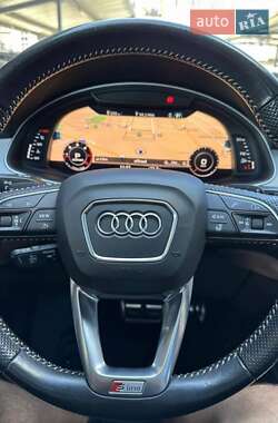 Внедорожник / Кроссовер Audi Q7 2015 в 