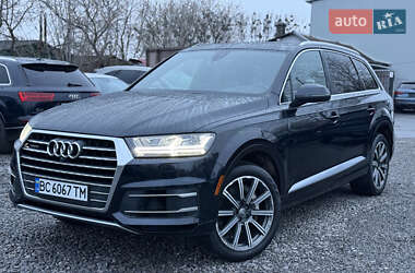 Внедорожник / Кроссовер Audi Q7 2016 в 