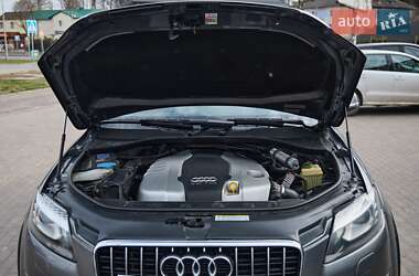 Внедорожник / Кроссовер Audi Q7 2014 в 