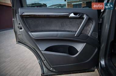 Внедорожник / Кроссовер Audi Q7 2014 в 