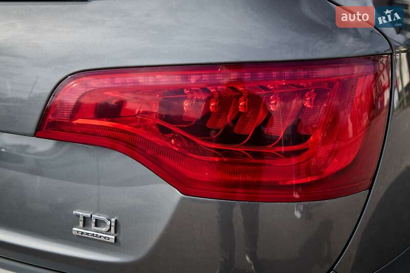 Позашляховик / Кросовер Audi Q7 2014 в Львові