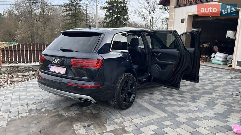 Внедорожник / Кроссовер Audi Q7 2019 в Тернополе
