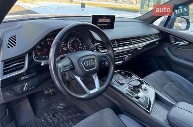 Внедорожник / Кроссовер Audi Q7 2016 в 